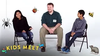 Kids Meet an Exterminator | Kids Meet | HiHo Kids