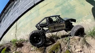 Axial Capra run on 3s