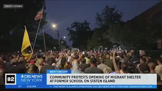 Community protests opening of asylum seeker shelter in Staten Island