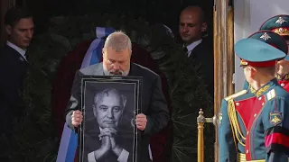 Tausende Menschen bei Trauerfeier Gorbatschows – aber nicht Putin