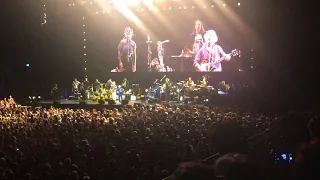 Paul Simon - The Boy In The Bubble (extract) live in Amsterdam 7-7-2018