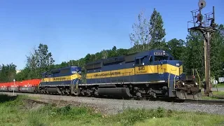 Notch 8! Greating Sounding SD40-2's Pulling Up Grade!