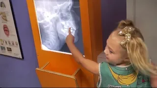 EVERLEIGH PLAYS PRETEND CHILDRENS MUSEUM!