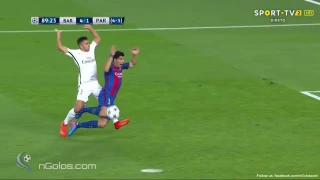 Suarez dyving against PSG given penalty