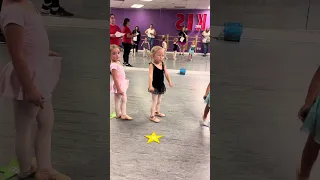 Maci at dance