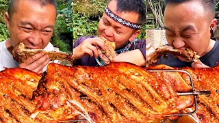 【ASMR MUKBANG】The guy challenged to eat braised pork chops, fat but not greasy| Tik Tok