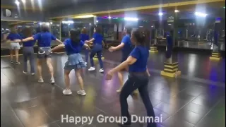 心痛的执着 | Choreograph by : Erna Jasin ( INA ) | LineDance Demo By : HappyGroup  快乐队