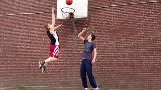 5'8'' White Kid Dunks After 6 Months Of Training