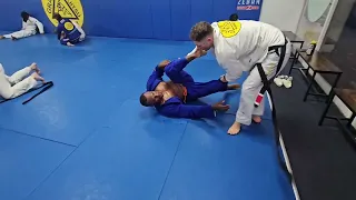 black belt  vs black belt.  I tried  to keep him at bay ...🤨