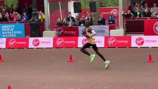 Eliud Kipchoge Wins Men Elite Race 4 Times In London Marathon 2019