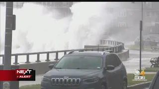 Storm brings big waves to North Shore communities