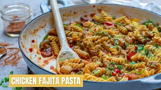 One Pot Chicken Fajita Pasta Recipe - How To Make Fajita Pasta - Blondelish