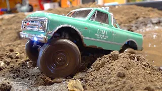 TIE BREAKER - MUDDING TRUCKS on an INDOOR 4x4 MINI TRACK (PT 3)