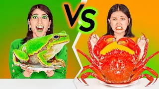 DÉFI ALIMENTAIRE ORANGE VS VERT ! Manger Une Seule Couleur Pour 24 Heures par 123 GO! CHALLENGE