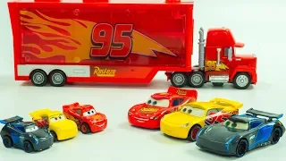 MINI RACERS STOPMOTION Lightning McQueen, Jackson Storm & Cruz Ramirez Disney Cars Toys Race
