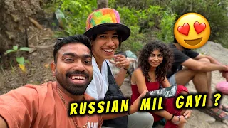 Russian Mil Gayi Rishikesh Mein 😍 | Vibhu Varshney