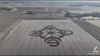 Crop circle appears in Kansas city with a message “2093”