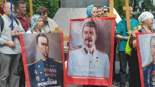 ЛУГАНСКОГО БИЛИ ПАЛКАМИ И КРЕСТАМИ! |Ч.1| За Сталина!