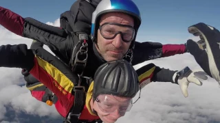 Tandem skydive in Utti