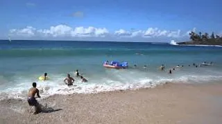 Waimea Beach North Shore Oahu Hawaii - Wild Waves