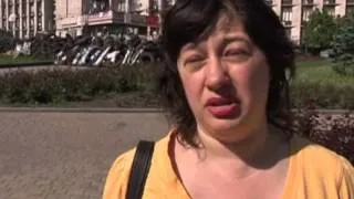 Женщина под Донецкой ОГА: Я вас разочарую, но совсем не 5 людей не хотят "Донецкой республики"
