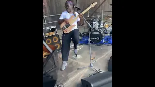 Check out what Richard Bona does at sound check with Alfredo Rodriguez