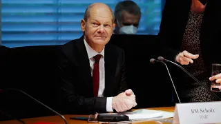 Scholz stellt sich Finanzausschuss zu Geldwäsche-Ermittlungen