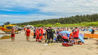 Jantar. Topiło się pięć osób. Akcja ratunkowa na plaży.