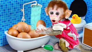 Smart Baby monkey Bi Bon washes eggs in the bath and makes fried eggs | Funny Monkey cartoon Videos