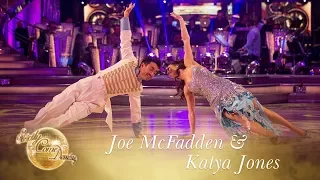 Joe McFadden & Katya Jones Showdance to You Make My Dreams - Final 2017