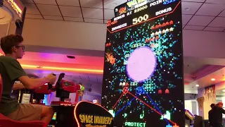 Winning TONS of jackpots on Space Invaders Frenzy!