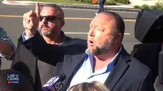 'This Judge is a Tyrant,' Alex Jones Declares While Arriving to Court