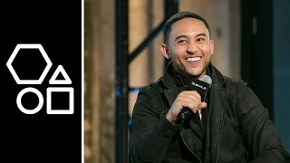 What Word Would Tahj Mowry Use To Describe His Fans? | AOL BUILD