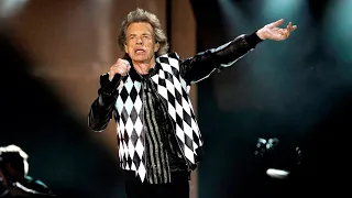 Mick Jagger returns to stage after heart surgery