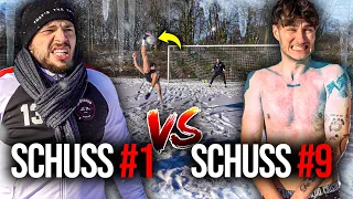 KÄLTESTE FUßBALL CHALLENGE im SCHNEE! (KEIN TOR = AUSZIEHEN)