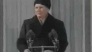 آخرین سخنرانی چاوشسکو یکمرتبه وسط صحبت مردم هو میکشن؛ کی زمان خامنه ای جنایتکار است