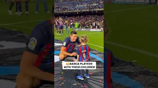 ❤️💙 So cute! Barca players with children #barcelonafc