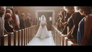 Most Amazing Walking Down the Aisle Moment and Groom Reaction