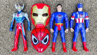 Membersihkan Mainan Topeng Spiderman, Topeng Iron Man, Superman, Ultraman, Captain America