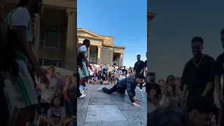 boys vs girls #stuttgart #schlossplatz #fyp #fy #dance #vibe #hiphop | TikTok: @teyosir