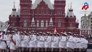 Женщины военные на параде 2016