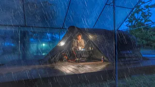 Enjoy comfortable solo camping with rain falling all day / Heavy rain camping
