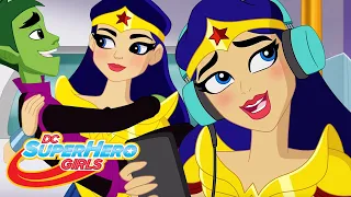 Знакомство со школой | Соседи по комнате | DC Super Hero Girls