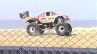 Gunslinger Monster Truck Freestyle - Monsters at the Beach