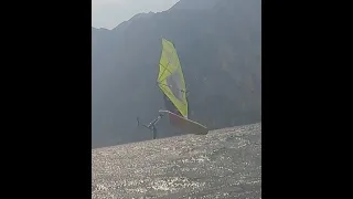Andi Rosen Windsurf Freestyle Foil lago di Garda 23 on mb boards Wildcat
