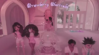 Strawberry Shortcake -Melanie Martinez but it's Roblox Royale High