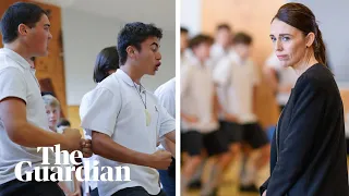 Christchurch pupils perform haka for Jacinda Ardern