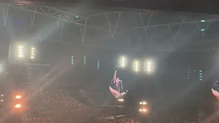 Coldplay & Natalie Imbruglia  - Torn┃Live @ Wembley Stadium 16/08/22