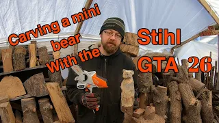 Carving a mini bear with the Stihl GTA 26 pruning saw !