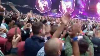 Coldplay - Paradise (Wembley, London, 19th June 2016)